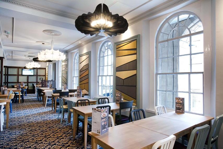 The Guildhall And Linen Exchange Wetherspoon Dunfermline Eksteriør bilde